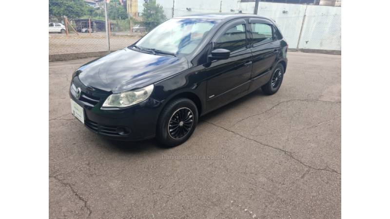 VOLKSWAGEN - GOL - 2010/2011 - Preta - R$ 28.800,00