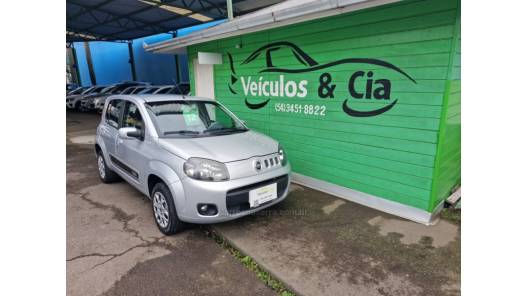 FIAT - UNO - 2011/2012 - Prata - R$ 36.800,00