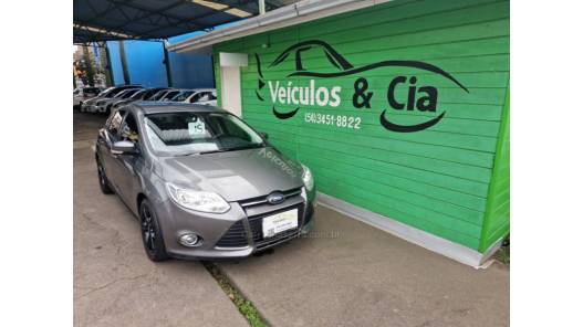 FORD - FOCUS - 2014/2015 - Cinza - R$ 59.800,00