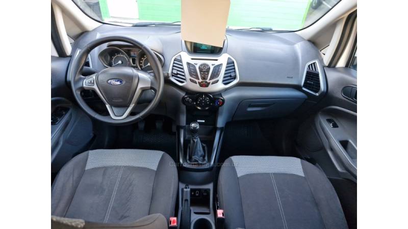 FORD - ECOSPORT - 2016/2017 - Branca - R$ 63.000,00