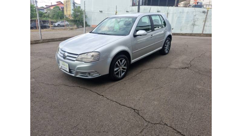 VOLKSWAGEN - GOLF - 2009/2010 - Prata - R$ 48.800,00