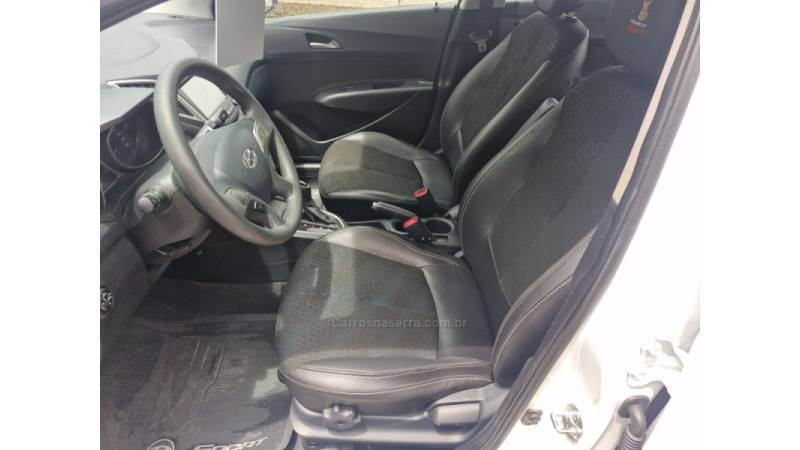 HYUNDAI - HB20S - 2018/2019 - Branca - R$ 75.500,00