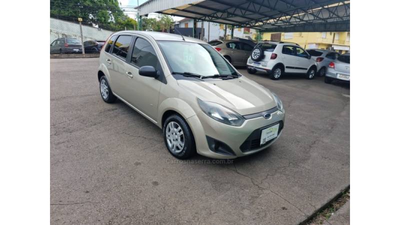 FORD - FIESTA - 2013/2014 - Prata - R$ 34.800,00