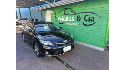 TOYOTA - COROLLA - 2013/2014 - Preta - R$ 76.000,00