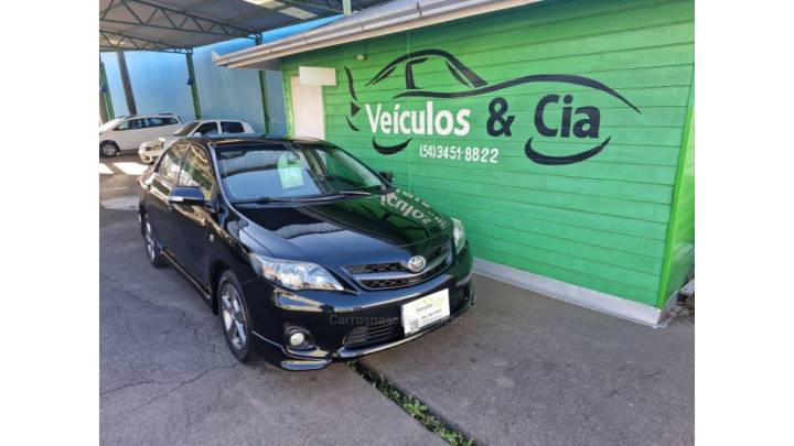 TOYOTA - COROLLA - 2013/2014 - Preta - R$ 76.000,00