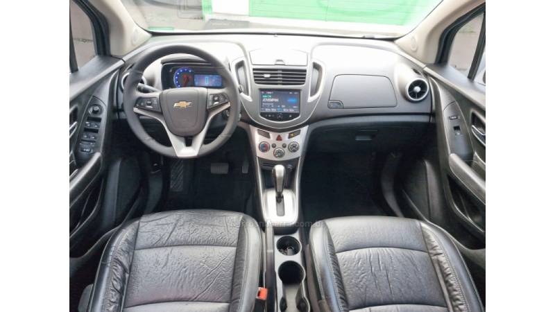 CHEVROLET - TRACKER - 2014/2015 - Prata - R$ 72.000,00