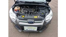 FORD - FOCUS - 2014/2015 - Cinza - R$ 59.800,00