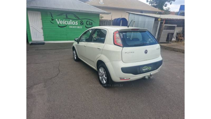 FIAT - PUNTO - 2014/2015 - Branca - R$ 45.500,00
