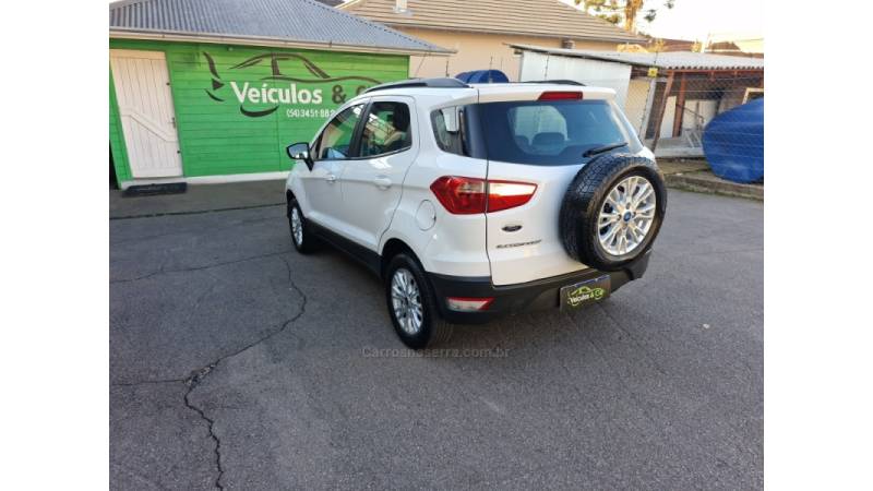 FORD - ECOSPORT - 2016/2017 - Branca - R$ 63.000,00