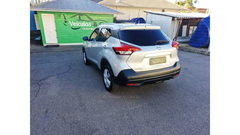 NISSAN - KICKS - 2019/2019 - Prata - R$ 83.000,00