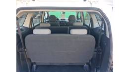 CHEVROLET - SPIN - 2015/2016 - Branca - R$ 60.000,00