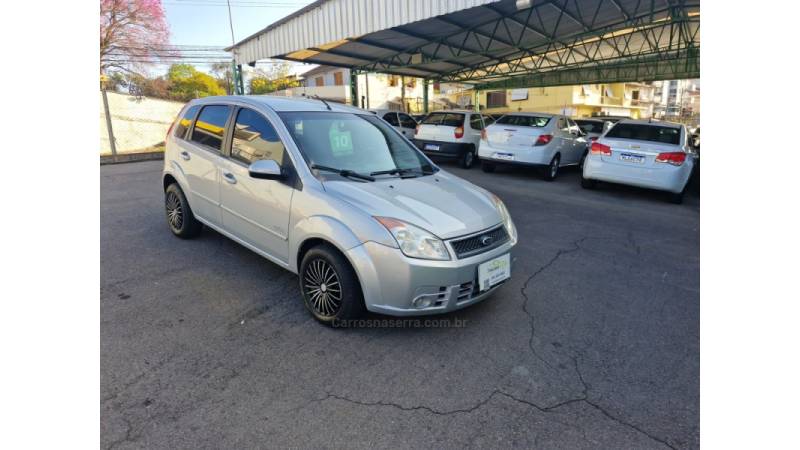 FORD - FIESTA - 2009/2010 - Prata - R$ 28.900,00