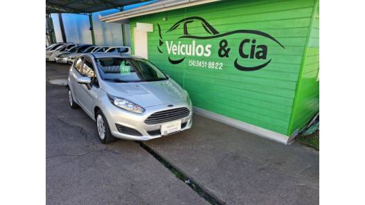 FORD - FIESTA - 2013/2014 - Prata - R$ 46.500,00