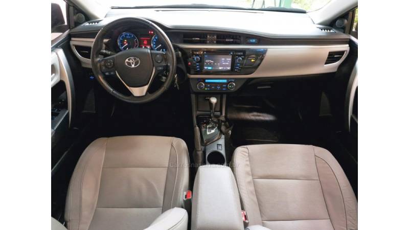 TOYOTA - COROLLA - 2015/2015 - Prata - R$ 88.000,00