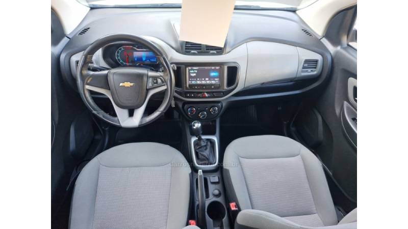 CHEVROLET - SPIN - 2015/2016 - Branca - R$ 60.000,00