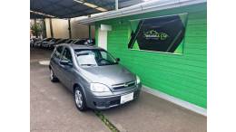 CHEVROLET - CORSA - 2011/2012 - Prata - R$ 34.900,00