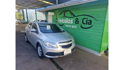 CHEVROLET - ONIX - 2013/2014 - Prata - R$ 44.500,00