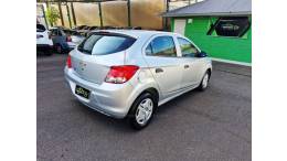 CHEVROLET - ONIX - 2017/2018 - Prata - R$ 50.000,00