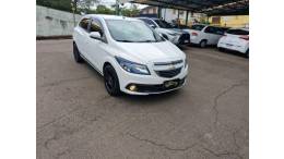 CHEVROLET - ONIX - 2012/2013 - Branca - R$ 45.800,00