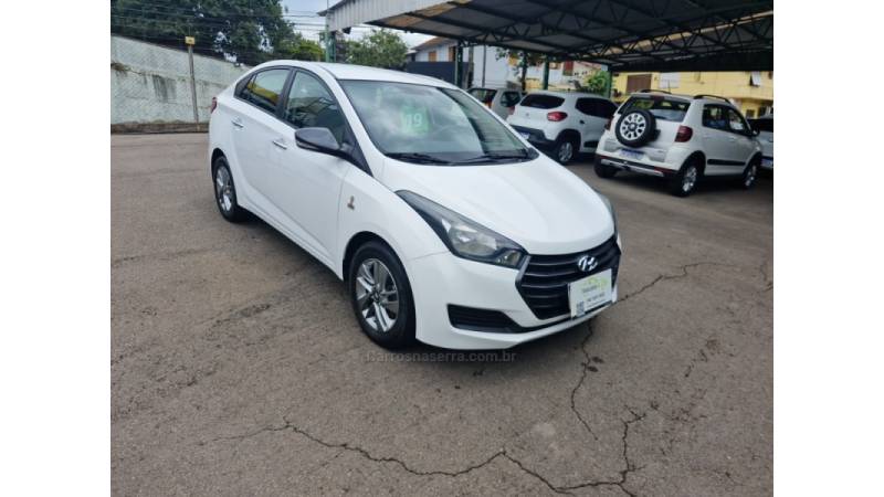HYUNDAI - HB20S - 2018/2019 - Branca - R$ 75.500,00
