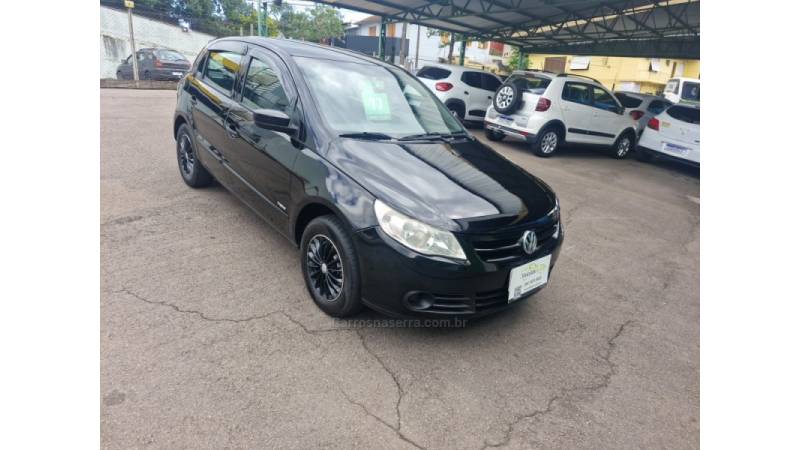 VOLKSWAGEN - GOL - 2010/2011 - Preta - R$ 28.800,00