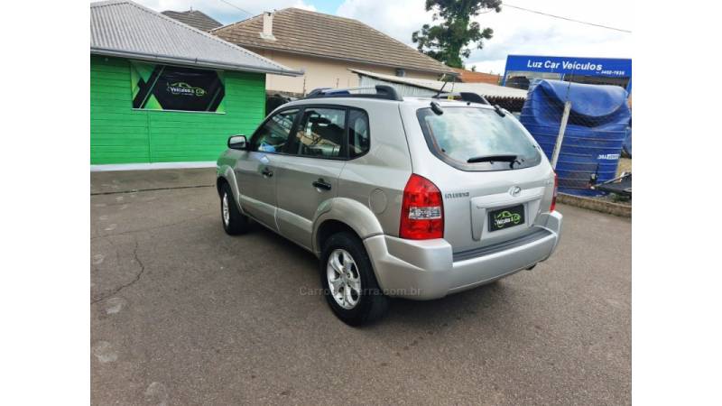 HYUNDAI - TUCSON - 2009/2010 - Bege - R$ 42.000,00