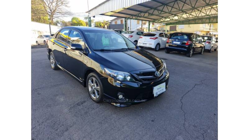 TOYOTA - COROLLA - 2013/2014 - Preta - R$ 76.000,00