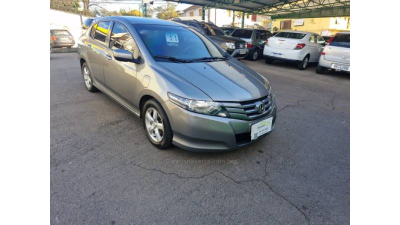 HONDA - CITY - 2010/2011 - Cinza - R$ 45.900,00
