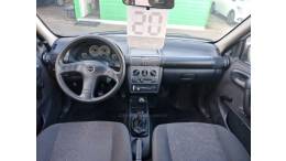 CHEVROLET - CLASSIC - 2004/2005 - Branca - R$ 18.800,00