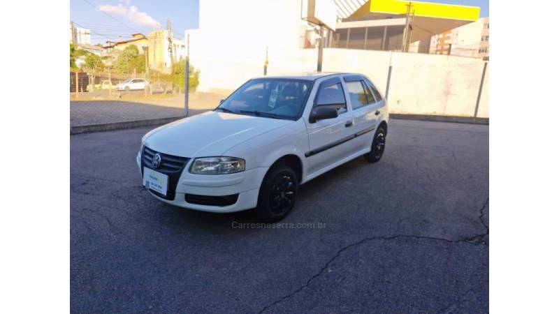 VOLKSWAGEN - GOL - 2005/2006 - Branca - R$ 18.000,00
