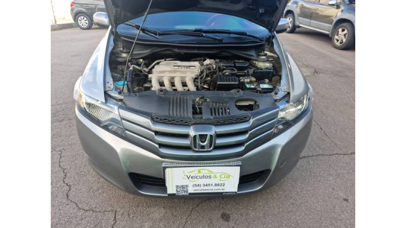 HONDA - CITY - 2010/2011 - Cinza - R$ 45.900,00