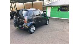 FIAT - IDEA - 2013/2014 - Preta - R$ 40.000,00