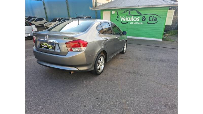HONDA - CITY - 2010/2011 - Cinza - R$ 45.900,00